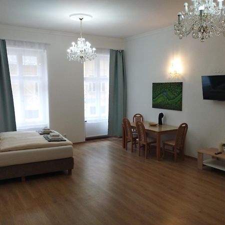 Apartments Paderewski Karlowe Wary Zewnętrze zdjęcie