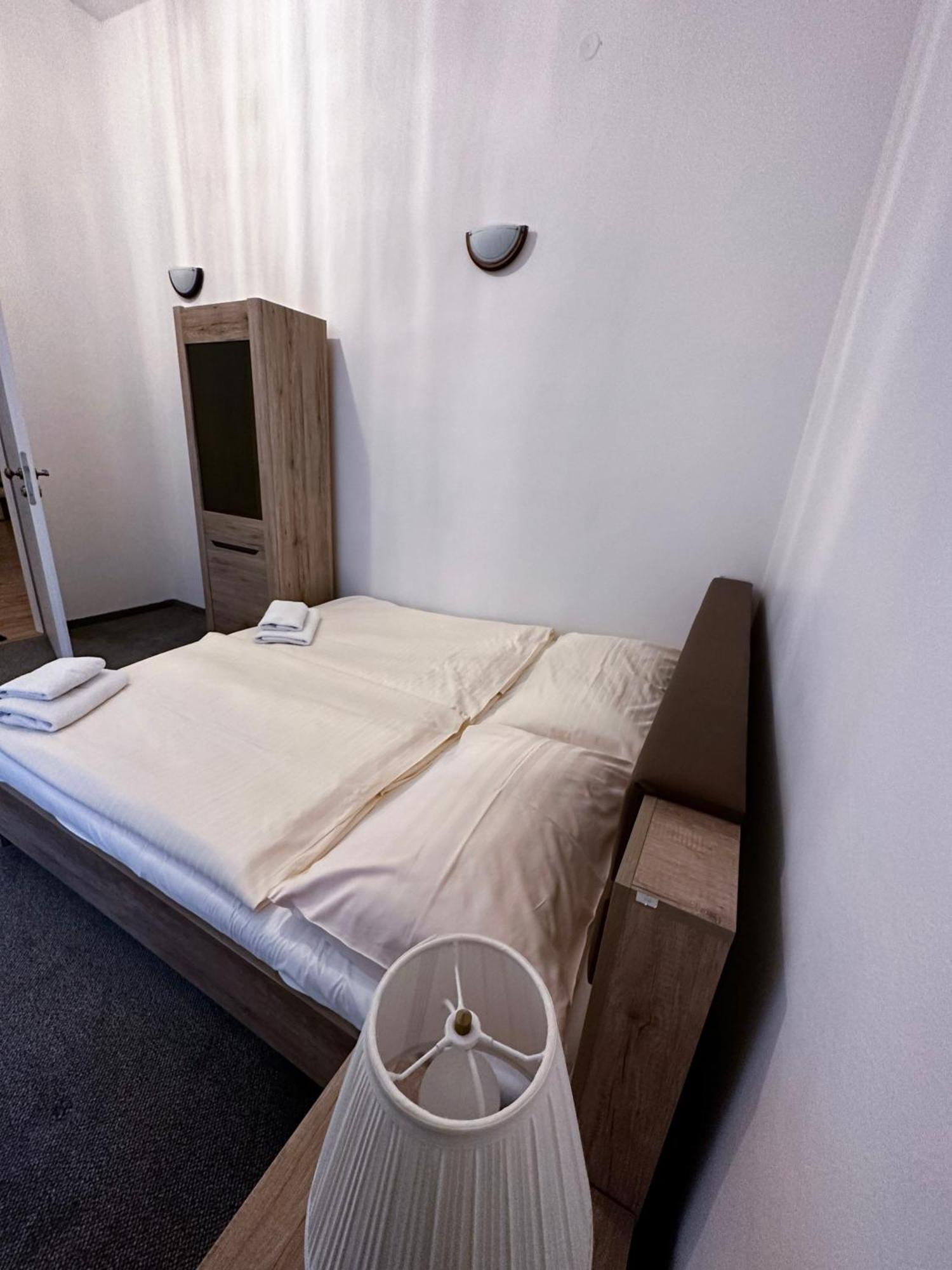 Apartments Paderewski Karlowe Wary Zewnętrze zdjęcie
