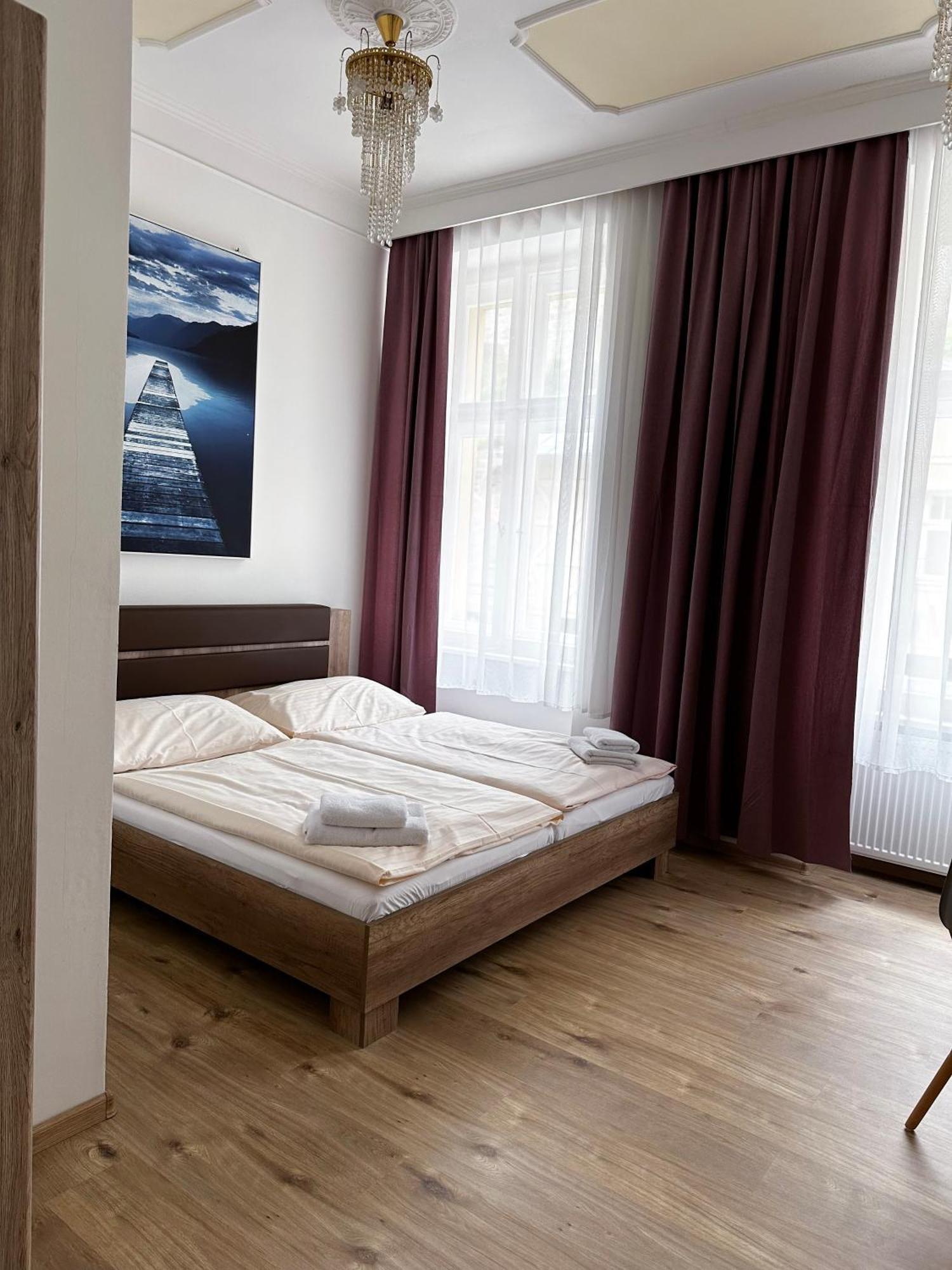 Apartments Paderewski Karlowe Wary Zewnętrze zdjęcie