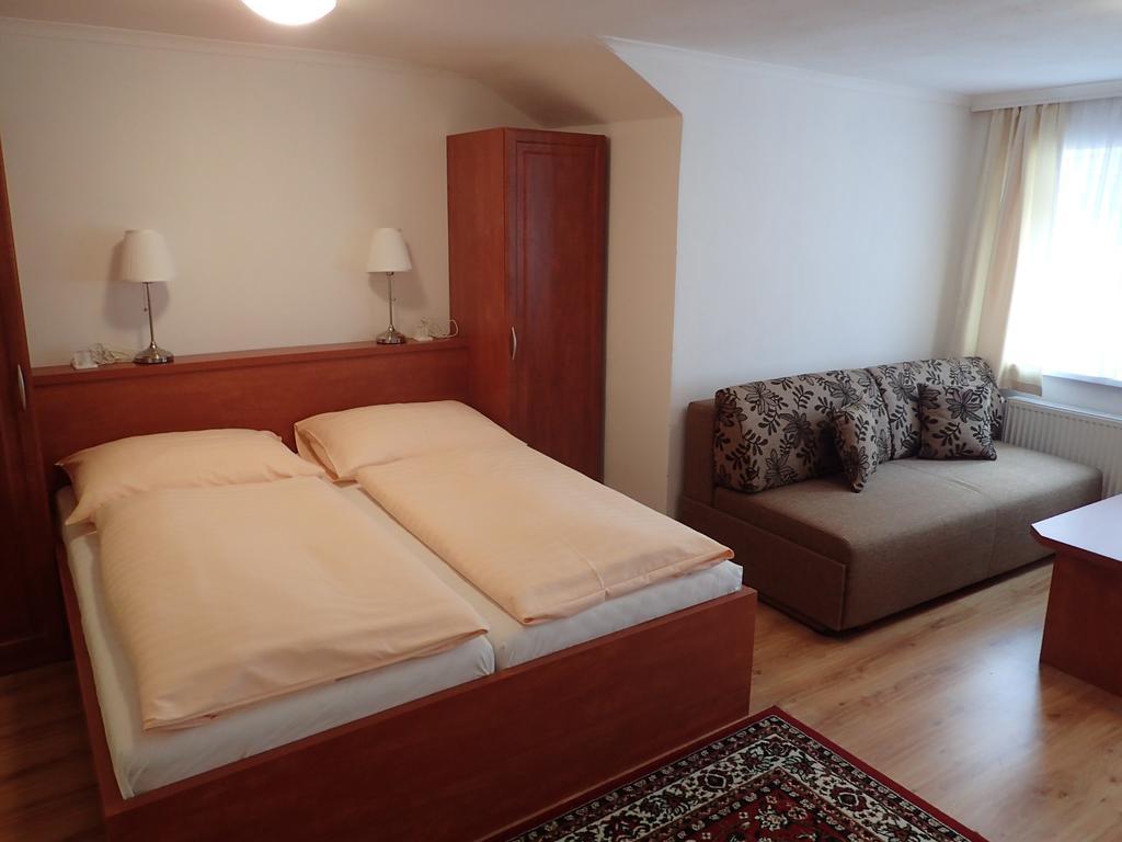 Apartments Paderewski Karlowe Wary Zewnętrze zdjęcie