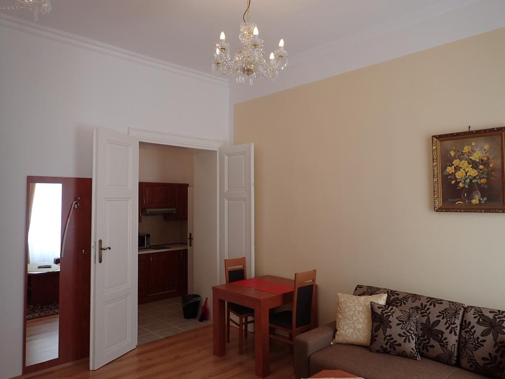 Apartments Paderewski Karlowe Wary Zewnętrze zdjęcie