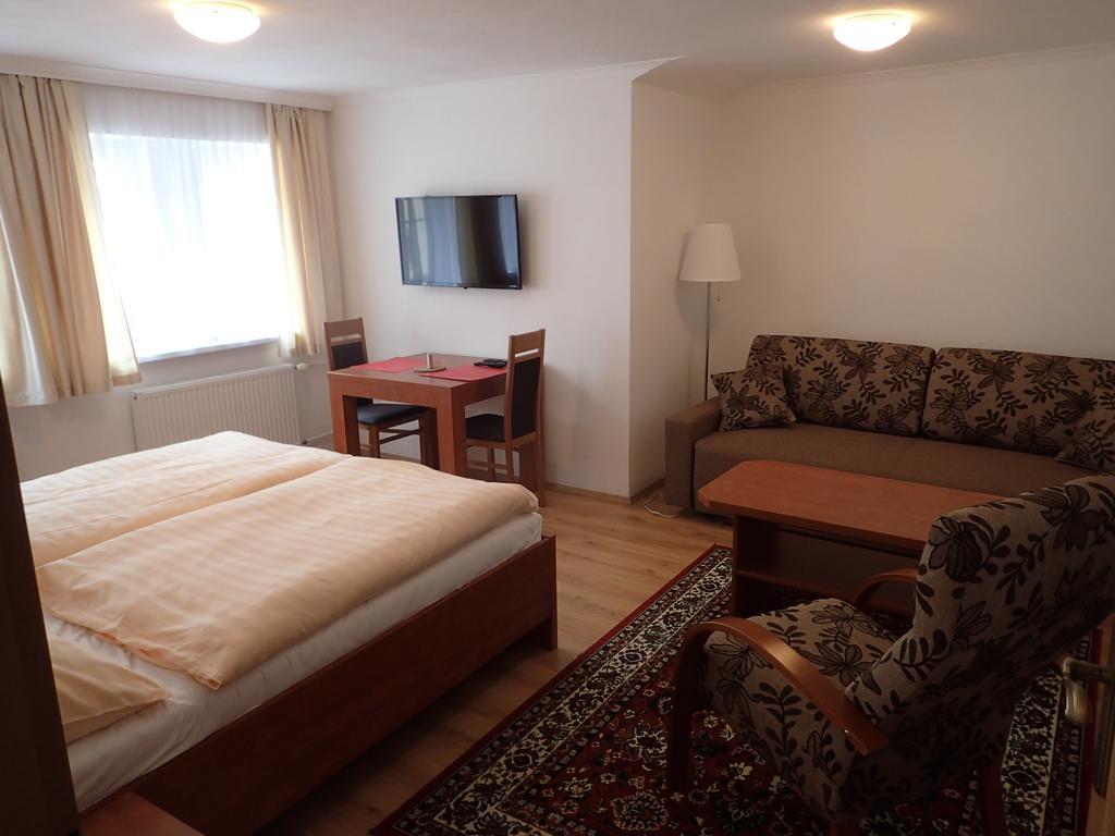 Apartments Paderewski Karlowe Wary Zewnętrze zdjęcie