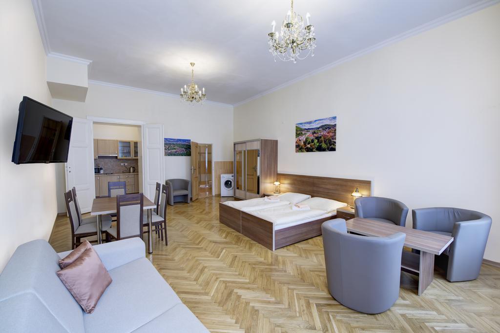 Apartments Paderewski Karlowe Wary Zewnętrze zdjęcie